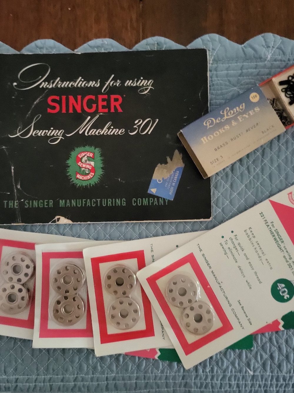 Vtg Booklet For Singer 301 - Vtg New Bobbins - Vtg Hooks & Eyes